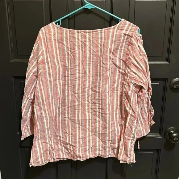 5/$25 Harlow and Rose Cotton top - Picture 6 of 6